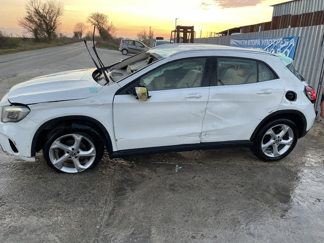 Mercedes GLA 180 X156, двигател 270910, автоматик, 122 кс.., 60 000 km., 2020, euro 6D, Мерцедес ГЛА - снимка 4