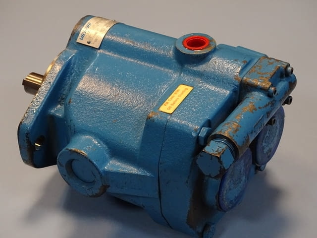 Хидравлична помпа Vickers PVB15RSY31C11 Hydraulic piston pump - снимка 3