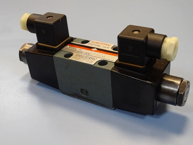 Хидравличен разпределител SUMITOMO SD4SGS-AGB-02C-100-11 directional valve 100V - снимка 2