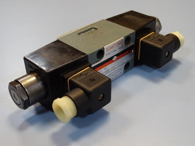 Хидравличен разпределител SUMITOMO SD4SGS-AGB-02C-100-11 directional valve 100V - снимка 7