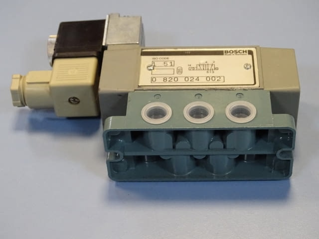 Хидравличен разпределител BOSCH 0820024002 directional valve 24VDC - снимка 5