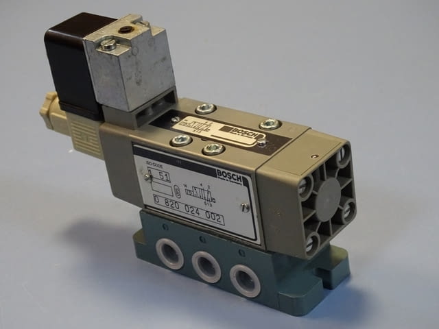 Хидравличен разпределител BOSCH 0820024002 directional valve 24VDC - снимка 9