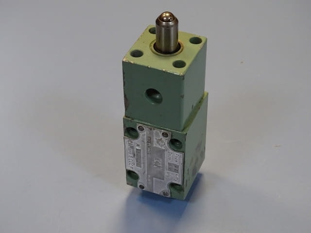 Хидравличен изключвател ВМР6574А30/УХЛ4 Hydraulic switch USSR 320Bar - снимка 9