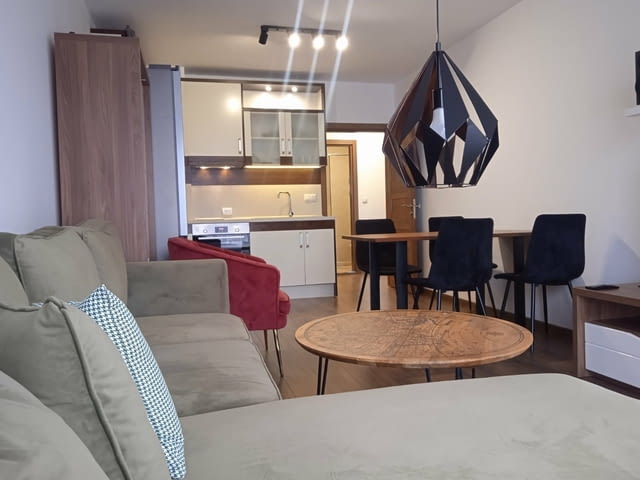 Продавам двустаен луксозно обзаведен апартамент в Бриз, city of Varna | Apartments - снимка 2