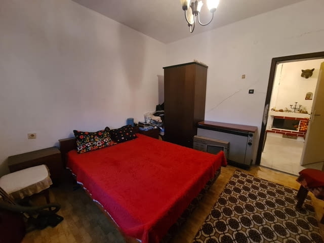 ЕТАЖ от ЖСК с гараж в кв. Дружба, гр. Хасково Multi-room Apartment, 93 m2, Brick - city of Haskovo | Apartments - снимка 6