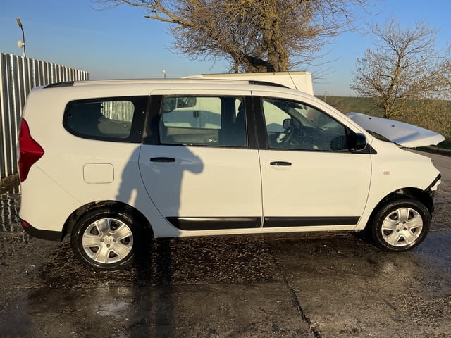 Dacia Lodgy 1.5 Blue DCI 95 кс., двигател K9K876, 7 местна, 6ск., 65000km., 2022г., euro 6D, Дачия Л - снимка 1