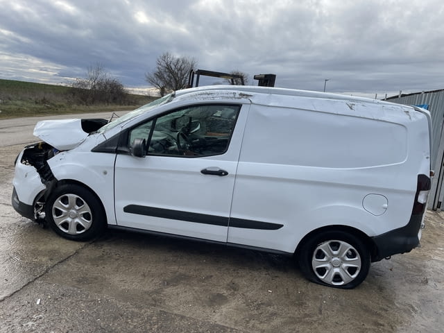 Ford Transit Courier 1.0 EcoBoost, 100 кс., 6 ск., двигател SFCE , 32 000 km., 2022 г., euro 6D, Фор - снимка 7