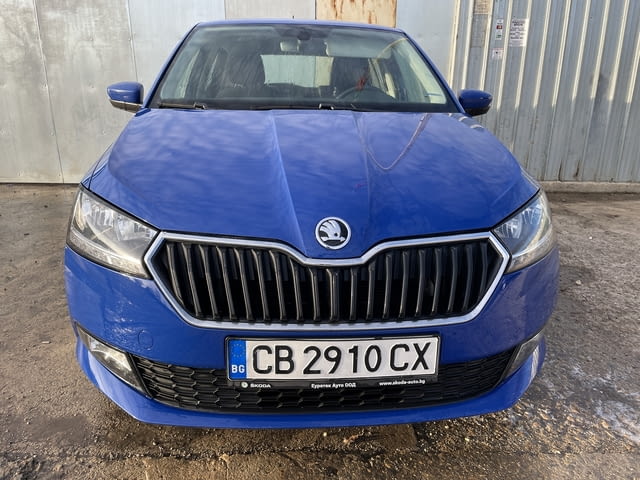 Skoda Fabia 1.0 MPI, 11.2021 г., перфектно техническо и визуално състояние, реални километри, пълна - снимка 2