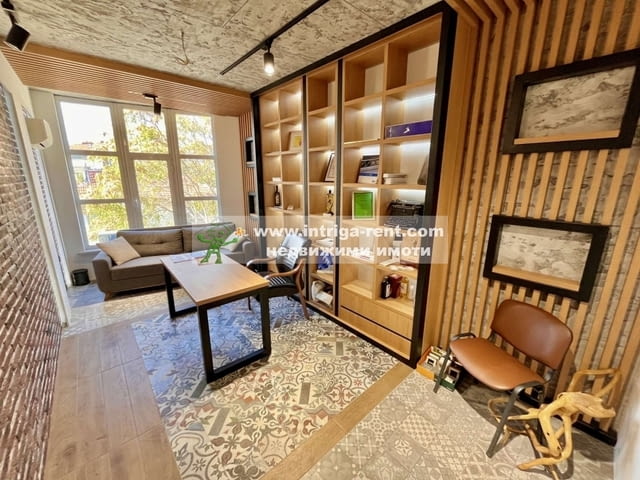 3890. Офис под наем Луксозен и напълно обзаведен топ център - Хасково. - снимка 1