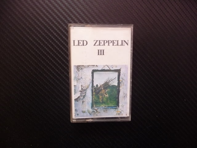 Led Zeppelin III Лед Цепелин Rock and Roll Black dog рок музика - снимка 1