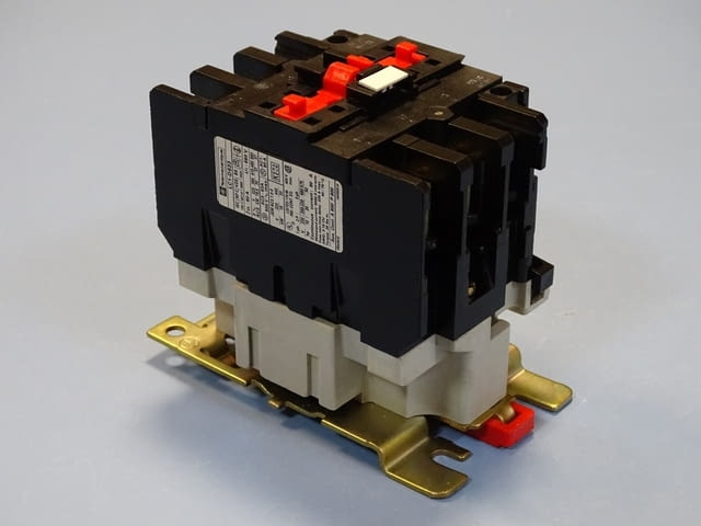 Контактор Telemecanique LC1-D633 M7 contactor 80A 220V/50Hz, city of Plovdiv - снимка 1