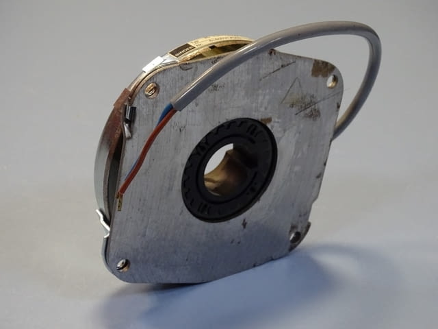 Електромагнитна спирачка Binder 76 131-12B00 Electromagnetic Brake 19V, 1.73A - снимка 4