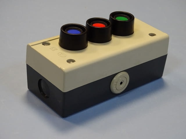 Бутониера 3-бутона Klockner-Moeller 099612, city of Plovdiv | Industrial Equipment - снимка 1