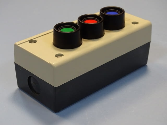 Бутониера 3-бутона Klockner-Moeller 099612, city of Plovdiv | Industrial Equipment - снимка 3