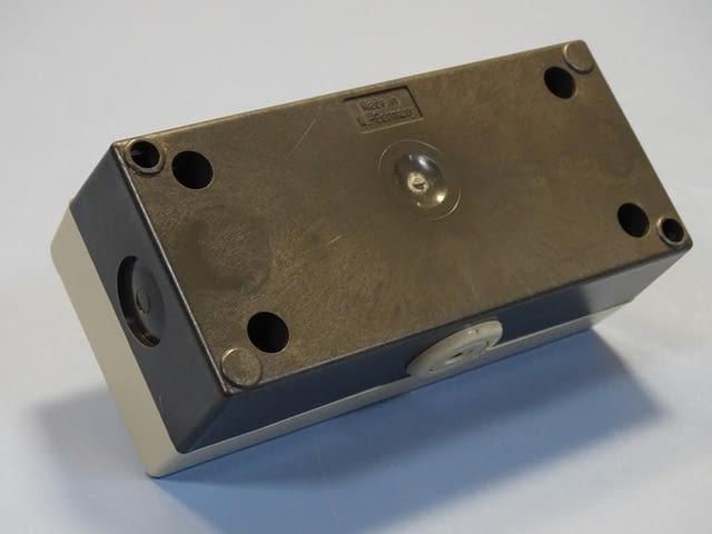 Бутониера 3-бутона Klockner-Moeller 099612, city of Plovdiv | Industrial Equipment - снимка 6