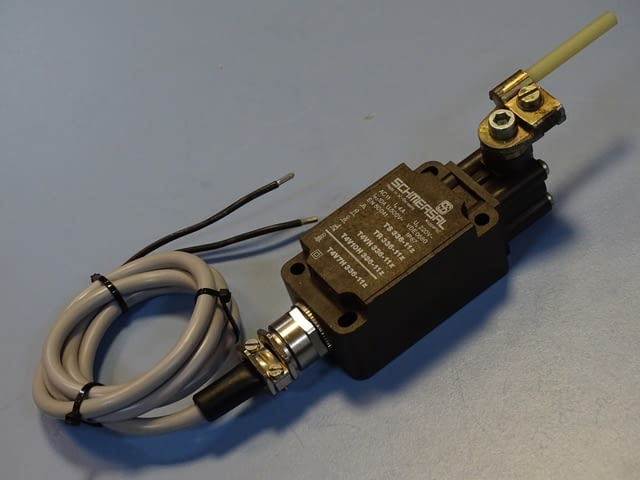 Краен изключвател Schmersal T4V7H336-11z limit switch 220V, city of Plovdiv - снимка 5