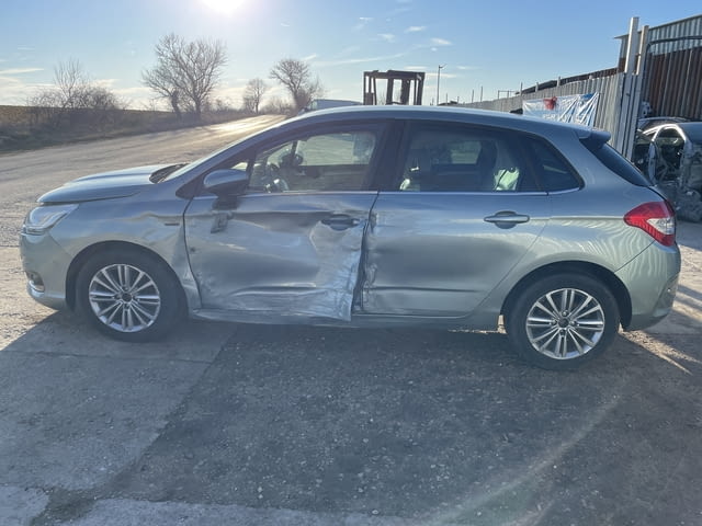 Citroen C4 1.6 e-HDi 112 кс., автоматик, двигател 9HR, 178 000 km., 2015, euro 5, Ситроен Ц4 1.6 e- - снимка 3