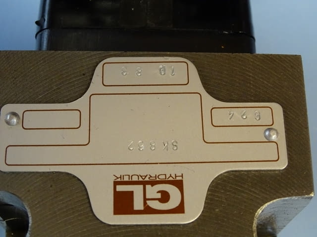 Хидравличен разпределител GL HYDRAULIK 624 SK 862 24 VDC hydraulik valve - снимка 2