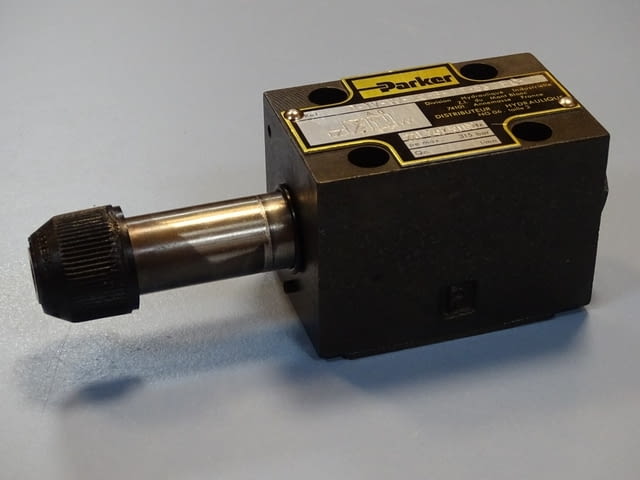 Хидравличен разпределител Parker D-1V-W-20-B-TT-53 EC directional control valve 315Bar - снимка 1