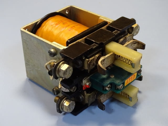 Контактор за електрокар KПД-5 ЕАЗ Пловдив 100A, 80V, city of Plovdiv | Industrial Equipment - снимка 6