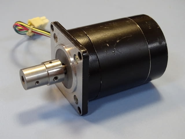 Стъпков мотор VEXTA PH268-23 stepping motor 2-phase 24VDC, city of Plovdiv - снимка 2