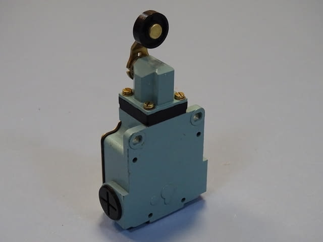 Краен изключвател Telemecanigue XCK-M115 Limit Switch 240VAC, city of Plovdiv - снимка 3