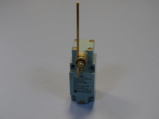 Краен изключвател Telemecanigue XCK-J10551 Limit Switch 380VAC - снимка 6