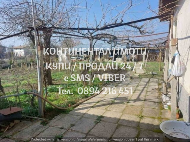 Кодк 62902. Едноетажна тухлена къща 60м2 с двор 940м2 . Намира се в началото на селото, до главния п - снимка 2