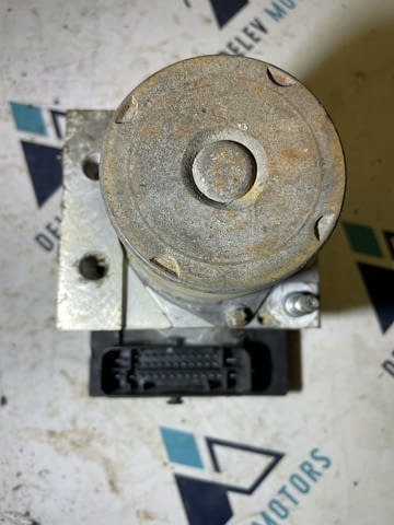 8E0910517B ABS помпа от Audi A4 B6 Breaking system - village Kumanovo | Spare Parts - снимка 1