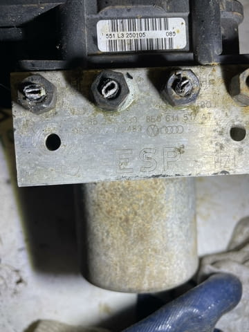 8E0910517B ABS помпа от Audi A4 B6 Breaking system - village Kumanovo | Spare Parts - снимка 3