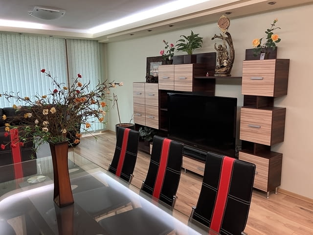 Продавам обзаведен тристаен апартамент 2-bedroom, 100 m2, Brick - city of Varna | Apartments - снимка 10