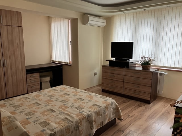 Продавам обзаведен тристаен апартамент 2-bedroom, 100 m2, Brick - city of Varna | Apartments - снимка 2