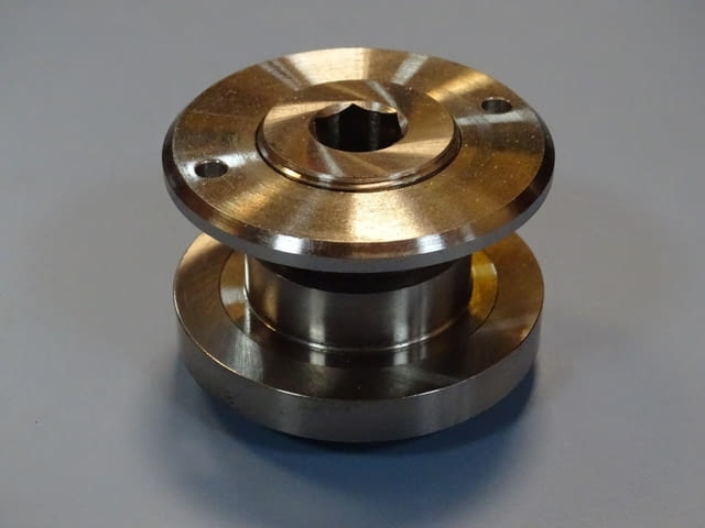 Комплект гайка и шайба за абразивен диск Ф40 x 18 mm, град Пловдив | Промишлено Оборудване - снимка 1