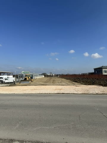 Парцел с лице на пътя проект за хале и разрешение за строеж, city of Plovdiv - снимка 1