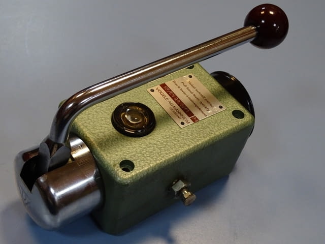 Хидравлична ръчна помпа Vogele AG Mannheim SP/EN 0.6/22F1 Hand Level Oiler Control Valve - снимка 6