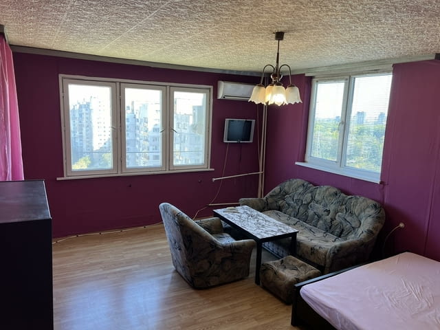 Продаваме двустаен апартамент 64 кв.м. в гр. София, жк Люлин 10, ет.14, ЕПК, обзаведен, панора - снимка 4