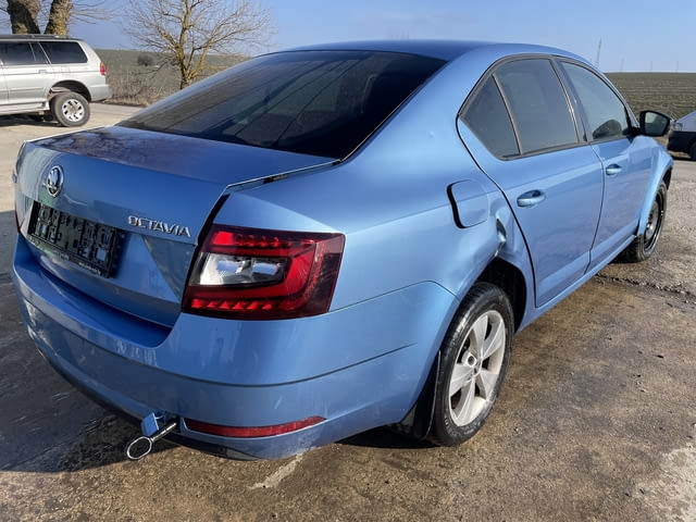 Skoda Octavia 2.0 TDI, 150 кс., DSG, двигател DFF, ск. кутия UAW(7A), 2019 г., 106 000 km, Шкода Окт - снимка 3