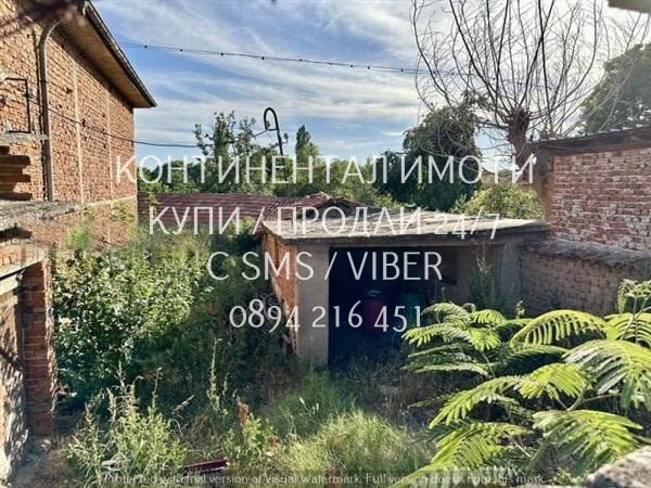 Кодк 62948. Двуетажна тухлена къща 150м2 с двор 1900м2. Къщата е с плоча между етажите и по четири о - снимка 4