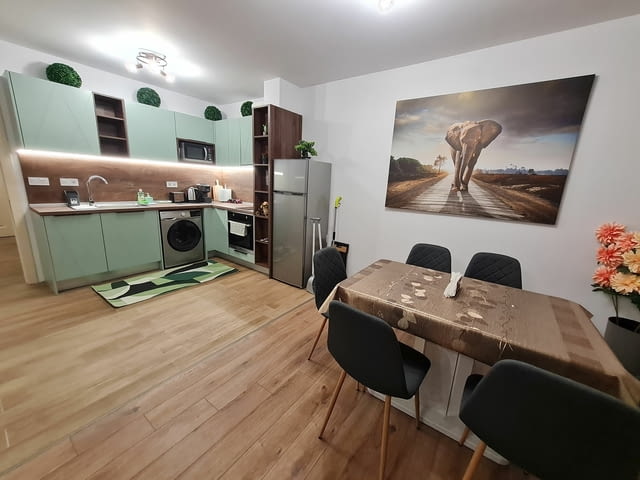 Тристаен. луксозен - топ център. 2-bedroom, 110 m2, Brick - city of Varna | Apartments - снимка 1