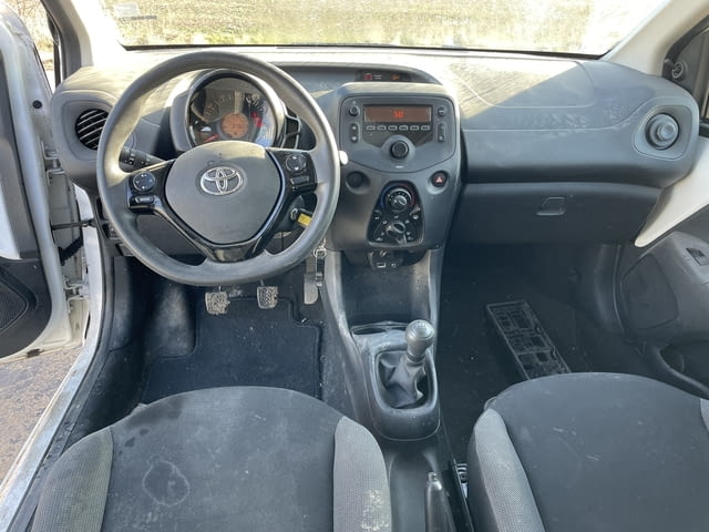 Toyota Aygo 1.0 VVTI, двигател 1KR-FE, 2022, 72 кс., 5 ск., 27 000 km., euro 6D, Тойота Айго 1.0 VVT - снимка 8