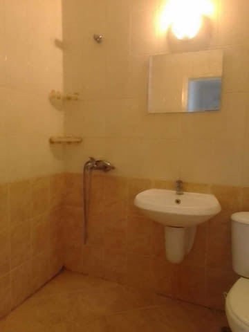 Давам под наем двустаен апартамент в Кючук Париж, град Пловдив | Апартаменти - снимка 2