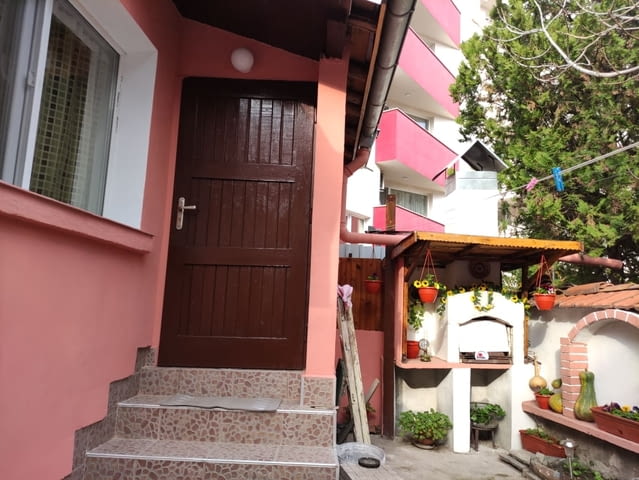 Давам под наем двустаен апартамент на Центъра 2-стаен, 56 м2, Тухла - град Пловдив | Апартаменти - снимка 2