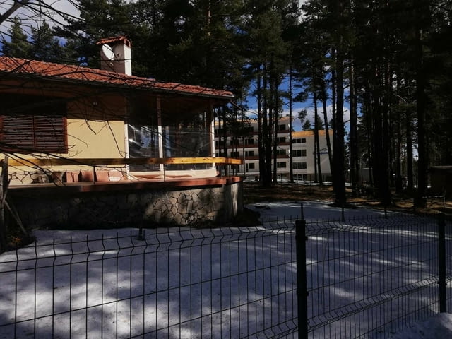 Парцел хижа Здравец до хижа Металик 100метра лице 5600 m2 - village Galabovo | Land - снимка 1