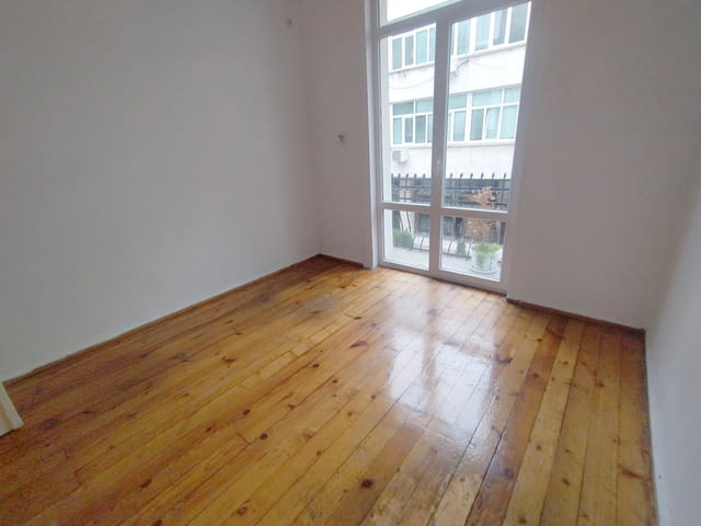 Дава под наем тристаен апартамент, супер център 3-стаен, 125 м2, Тухла - град София | Апартаменти - снимка 8