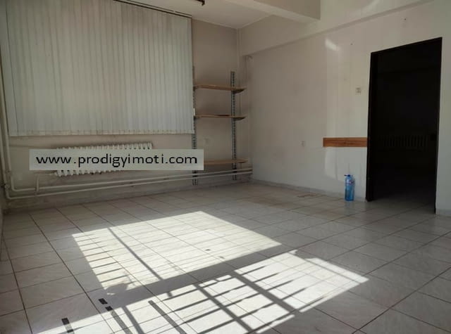 Предлагаме магазин на оживено място 67 м2 - град София | Магазини - снимка 2