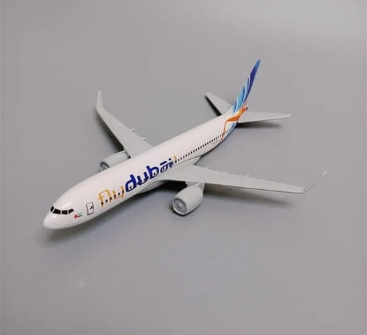 Бойнг 737 самолет Fly Dubai модел макет метален лайнер полет, city of Radomir - снимка 2