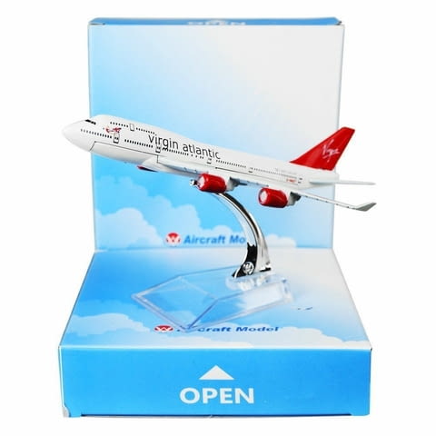 Бойнг 747 самолет модел макет Virgin Atlantic метален черна кутия стюардеса - снимка 3