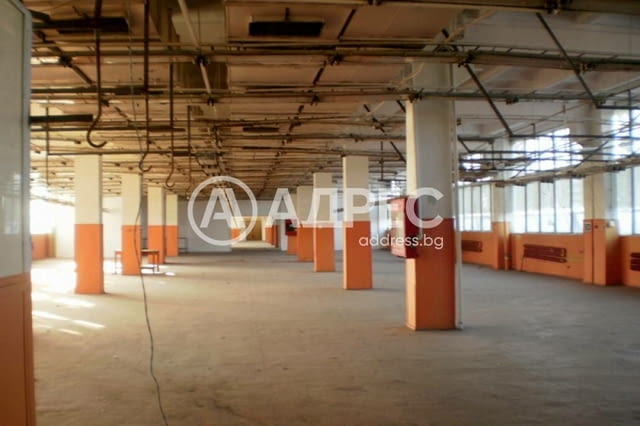 Просторен цех под наем в Промишлената зона на гр. Сандански, city of Sandanski - снимка 1