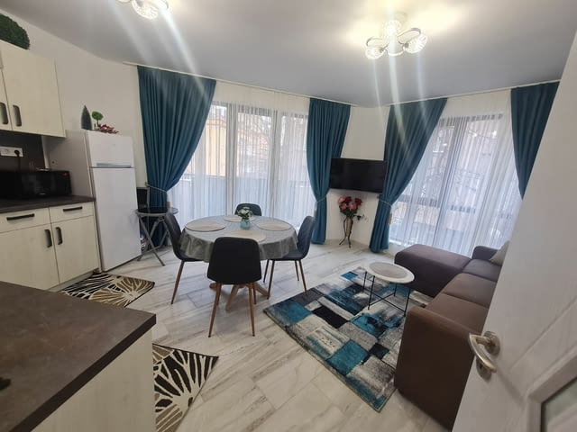 Тристаен. луксозен - топ център. ЧЕРНО МОРЕ 2-bedroom, 80 m2, Brick - city of Varna | Apartments - снимка 1