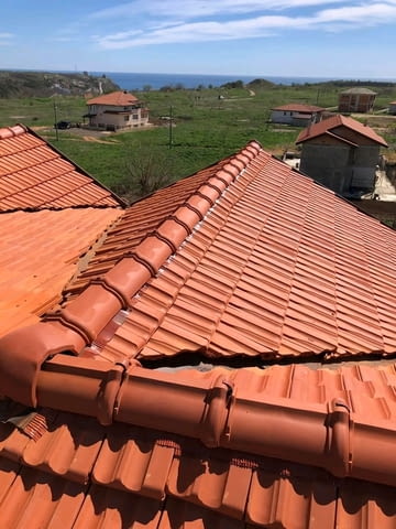 Строителна фирма за ремонт на покриви хидроизолация навеси Беседки Тенекеджиски услуги бетони площа - снимка 11